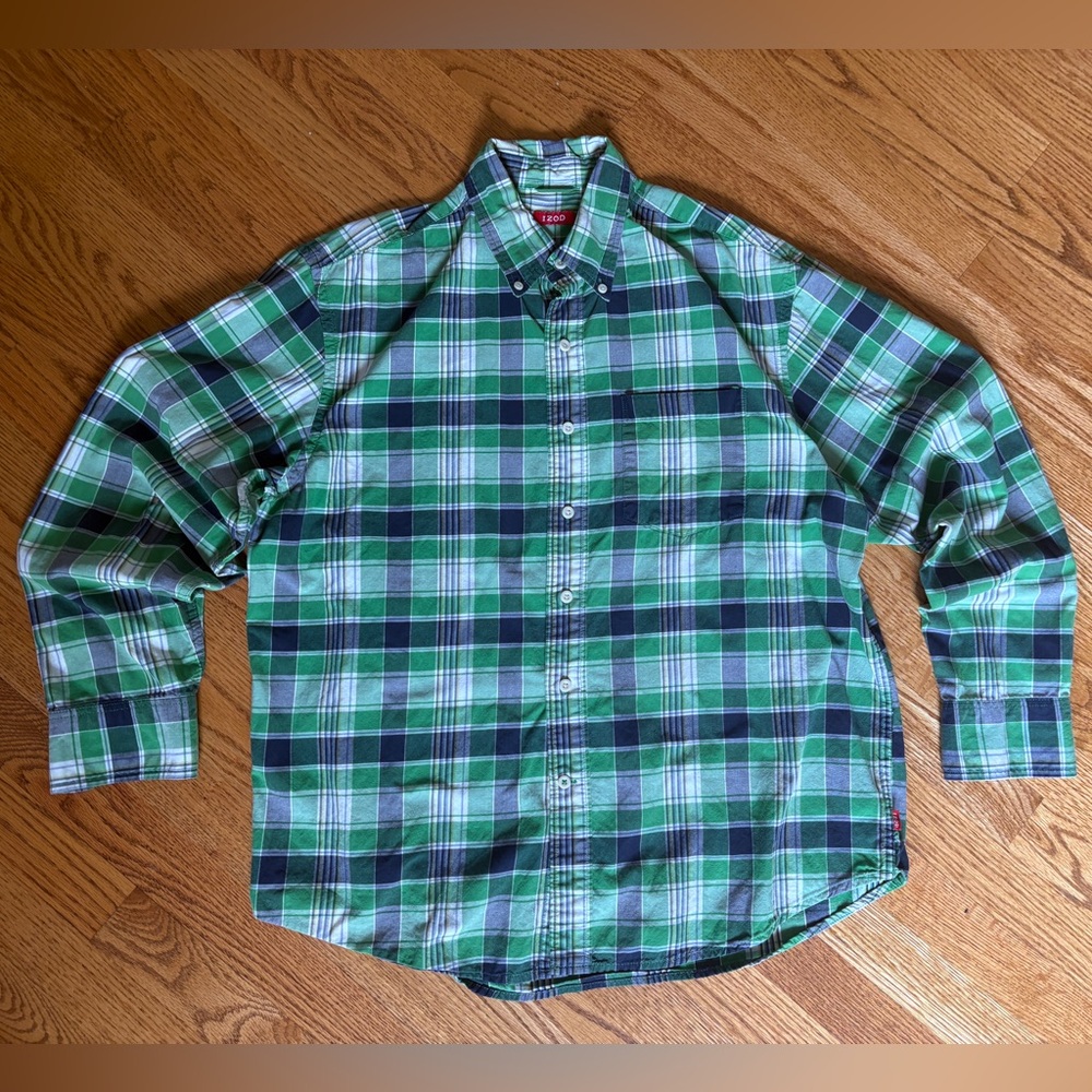 Izod men’s button-down shirt L Large